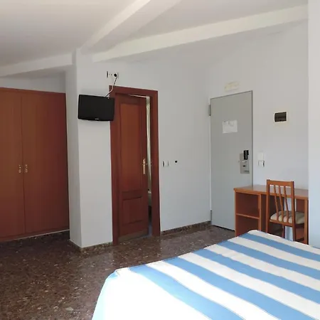 Hotel Costa San Antonio 2*