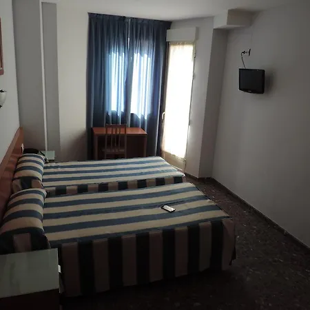 Hotel Costa San Antonio 2*